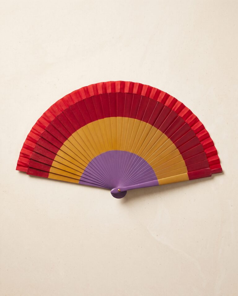 Cara tricolor del abanico Bandera Republicana recta: franjas rectas en rojo, amarillo y morado
